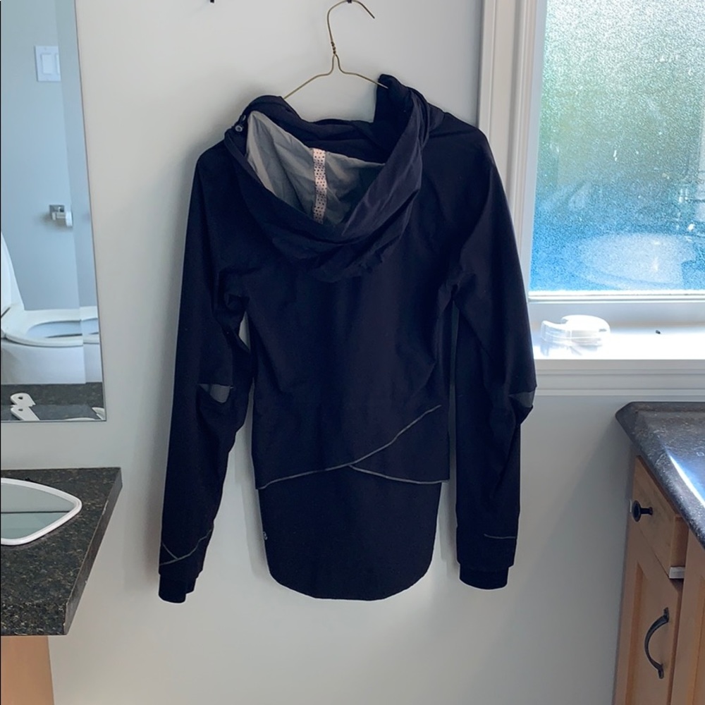 lululemon jacket - Picture 2 of 3